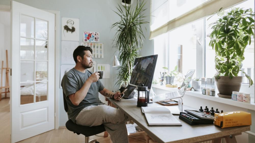 Cara Tetap Disiplin Saat WFH dengan 10 Tips Ini