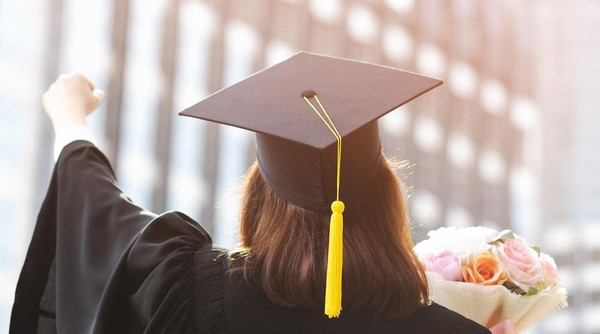 Kuliah S2: Ambisi atau Investasi? Ini 7 Alasan Mengapa Layak Diperjuangkan