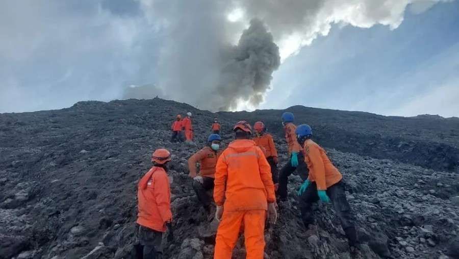 Musim Hujan Tiba, Gunung Marapi Siap Luncurkan Ancaman Baru